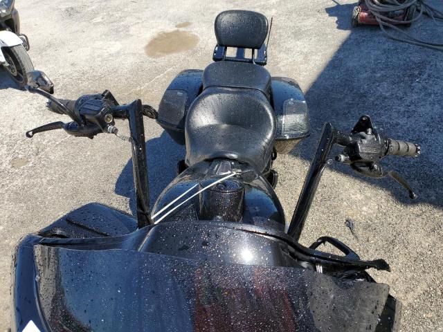  HARLEY-DAVIDSON FL 2018 Черный