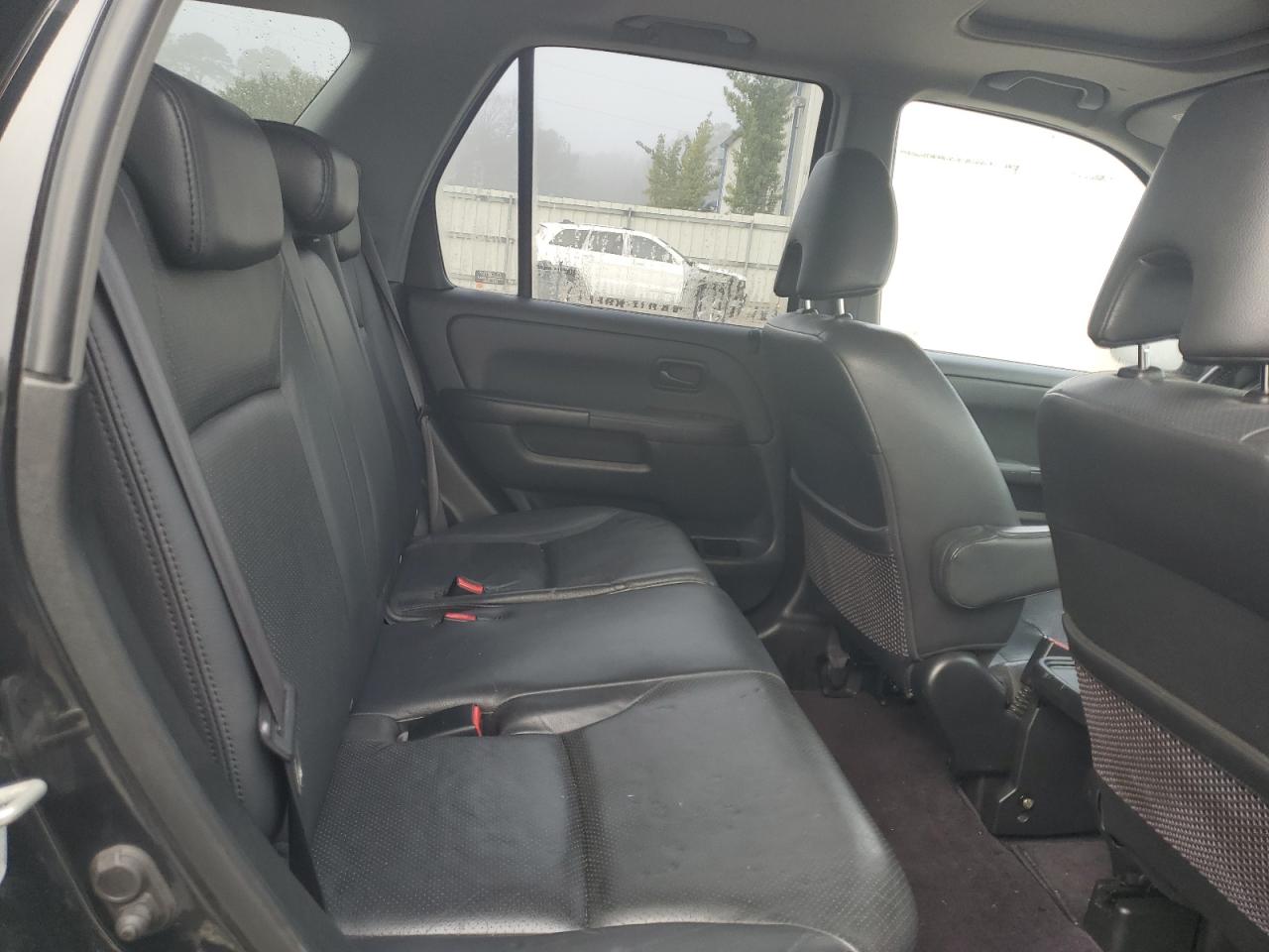 2005 Honda CR-V - Image 10