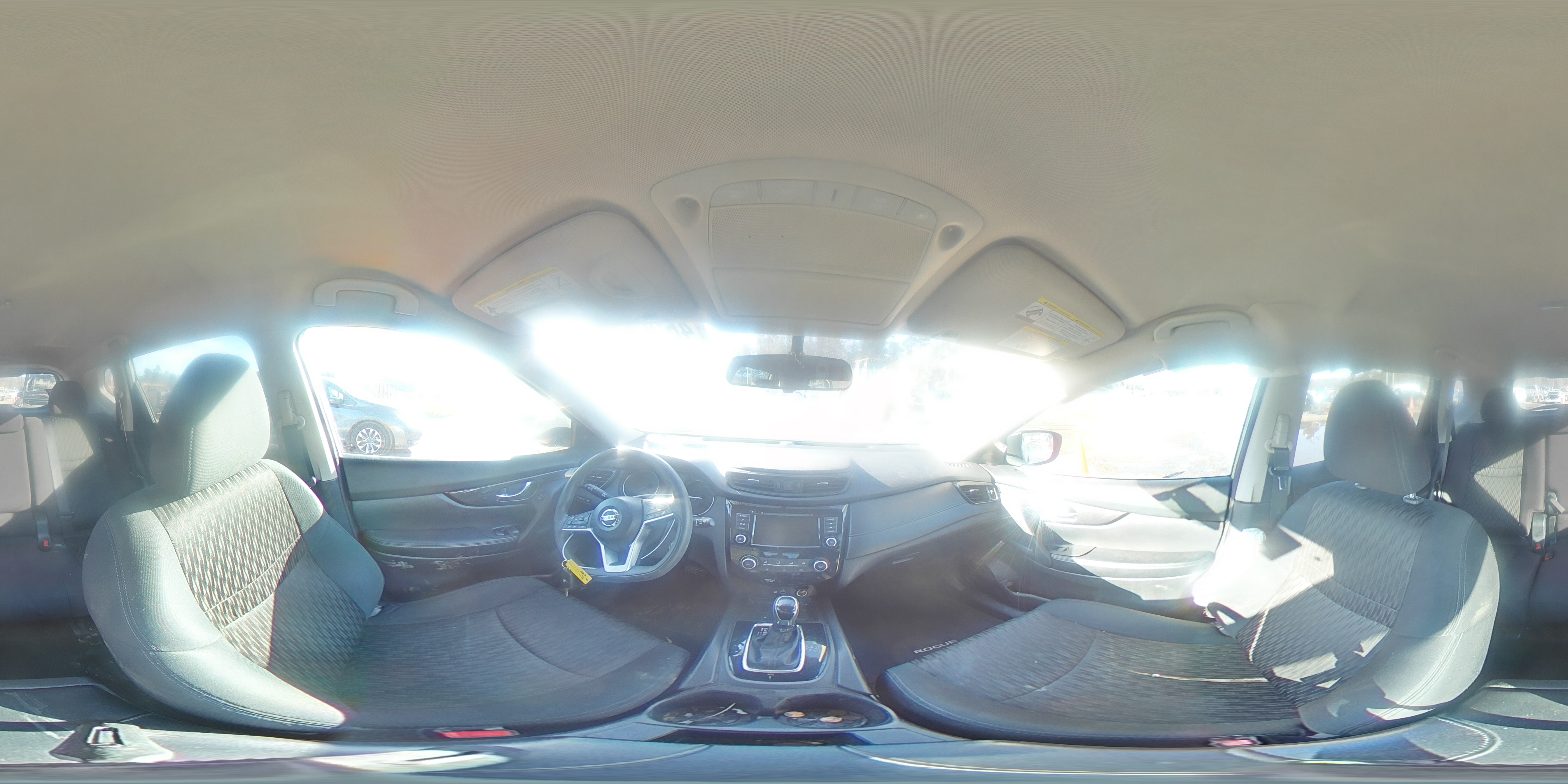 2018 Nissan Rogue - Image 13