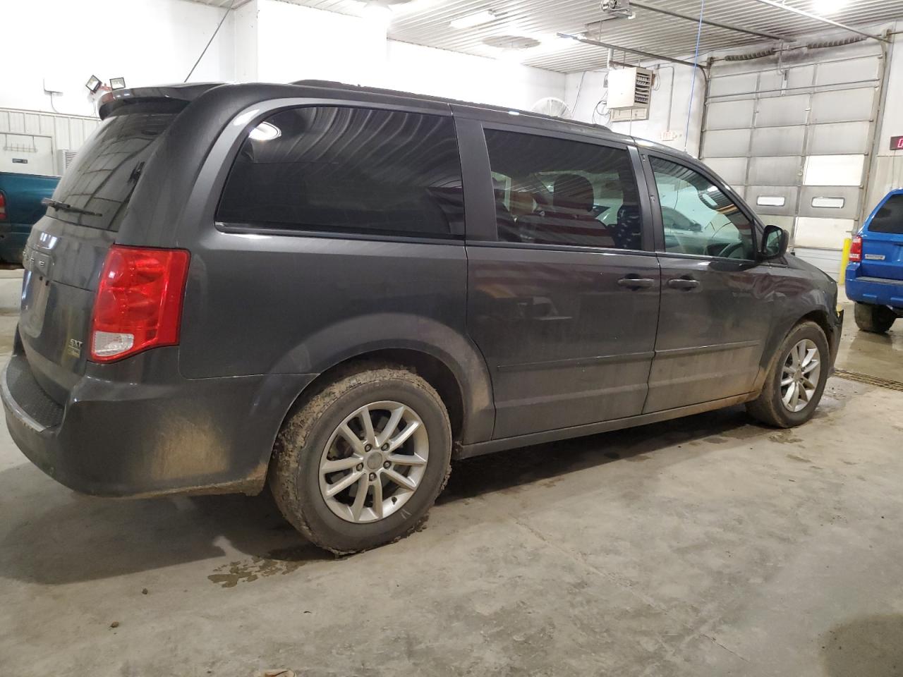 2016 Dodge Caravan - Image 3