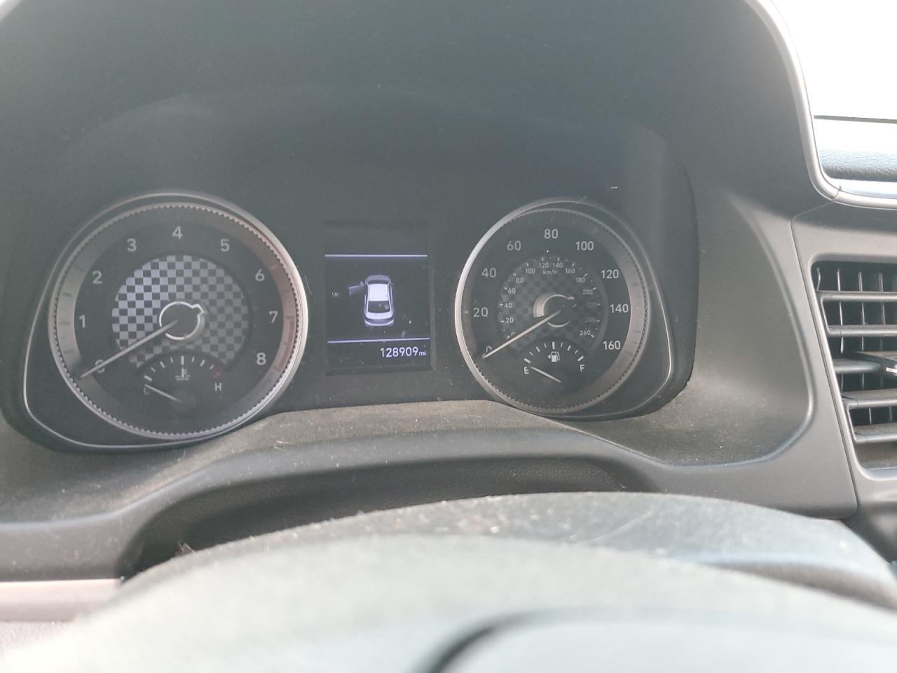 2019 Hyundai Elantra - Image 9