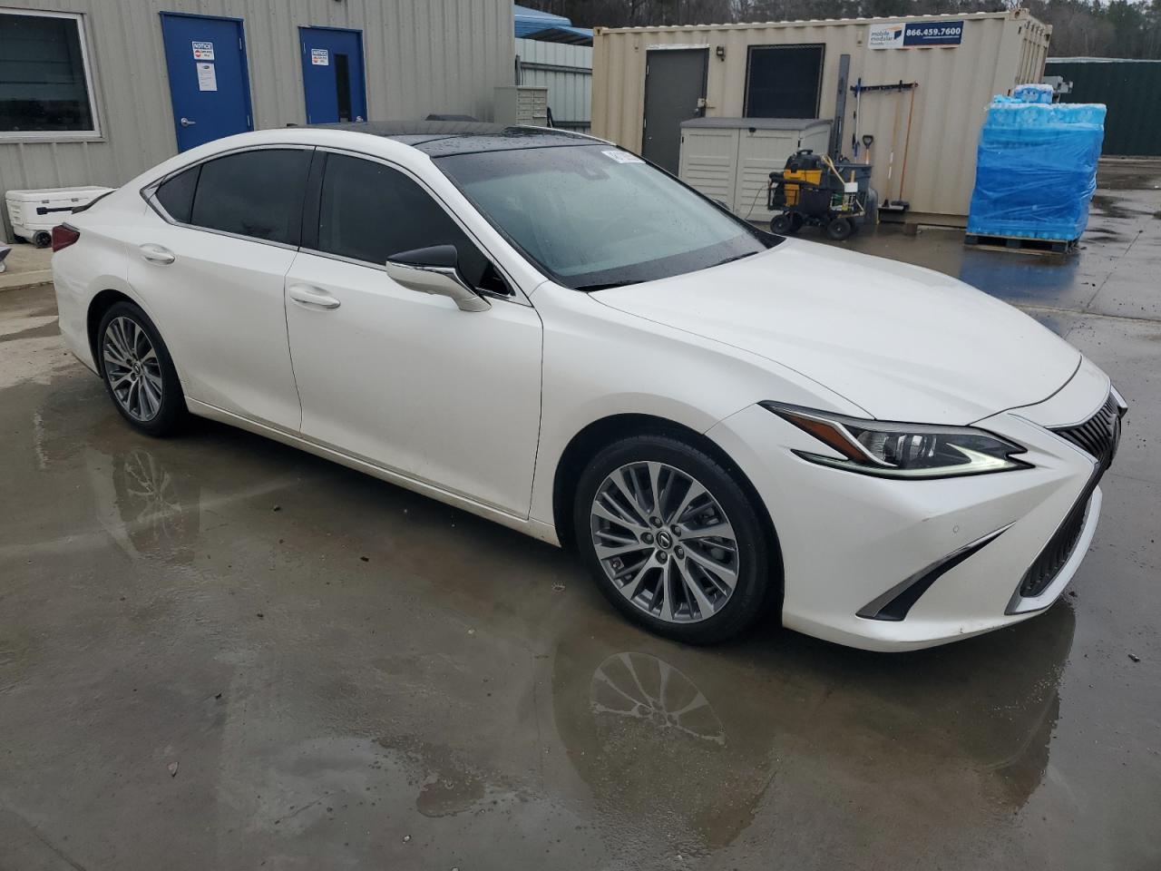2019 Lexus ES - Image 4