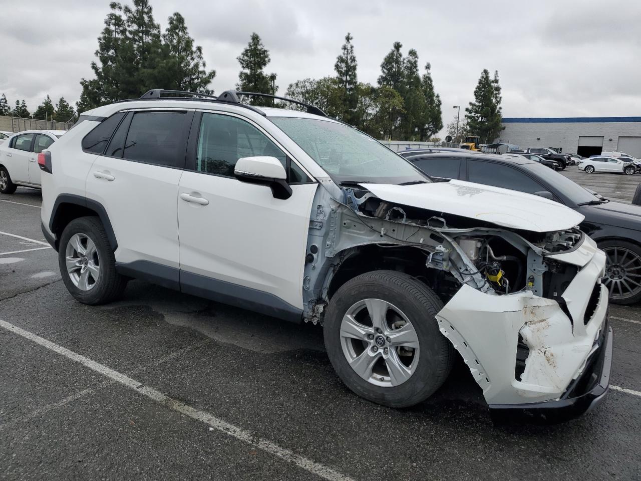 2019 Toyota RAV 4 - Image 4