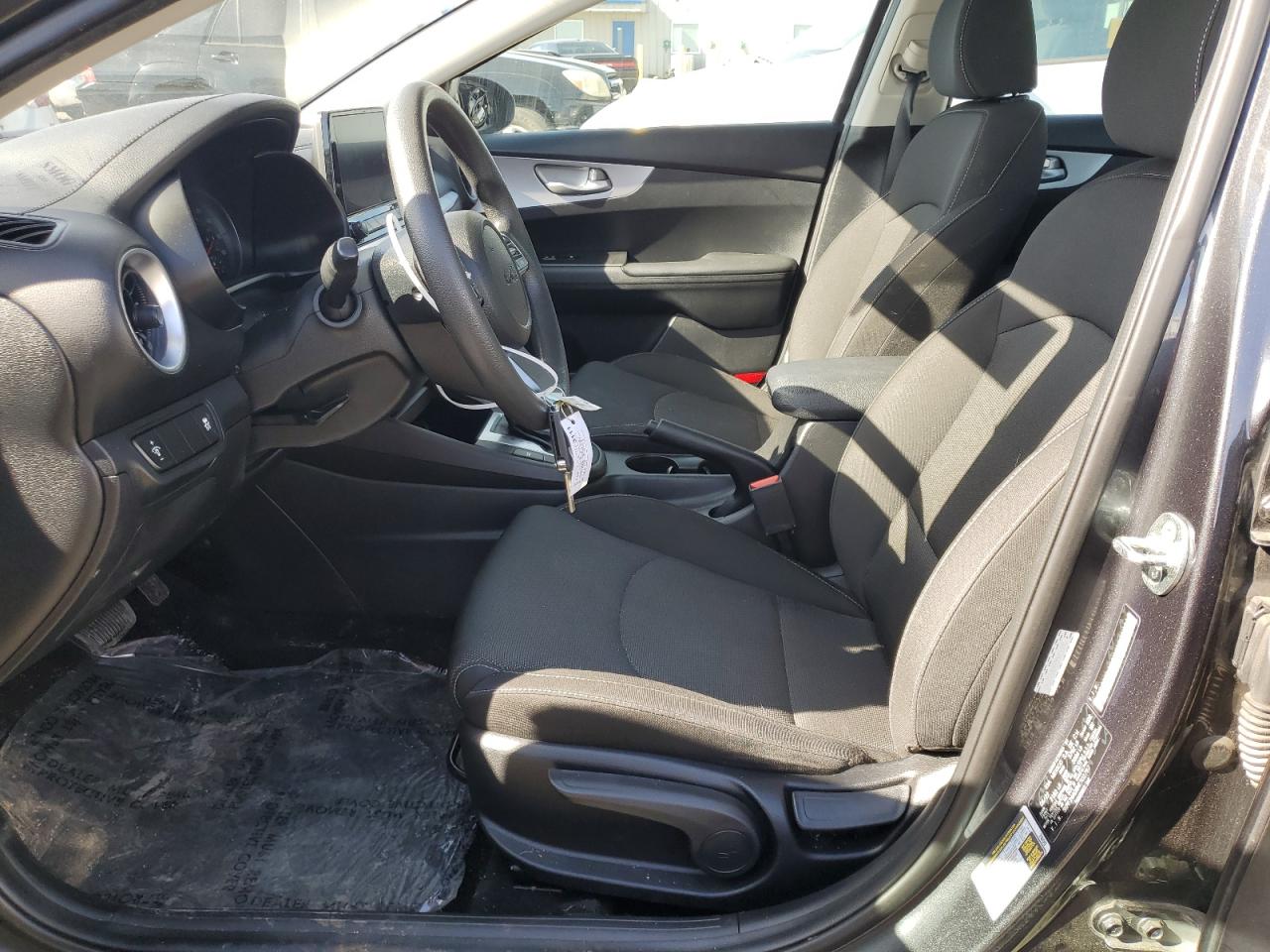 2022 Kia Forte - Image 7