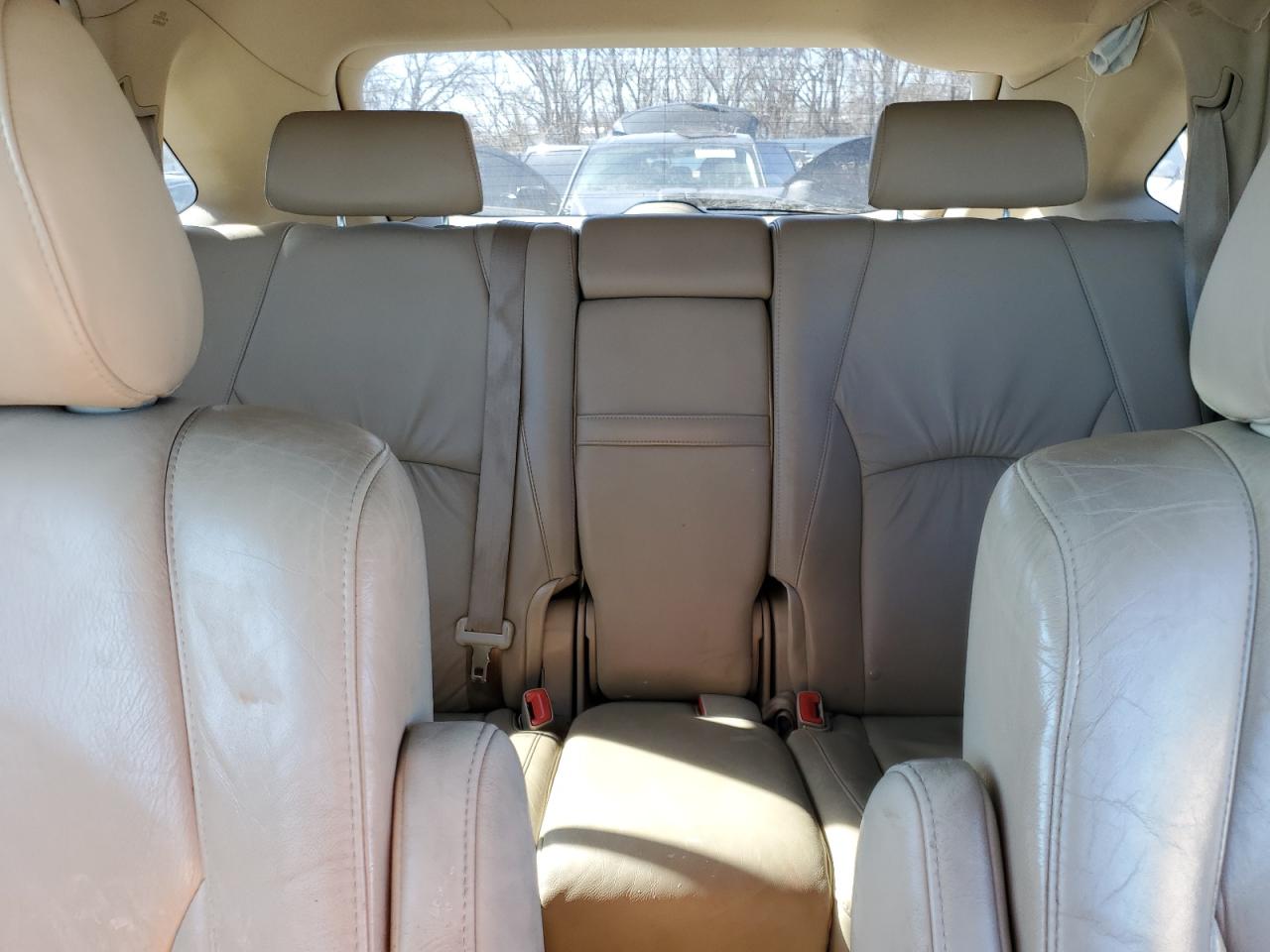2005 Lexus RX - Image 10