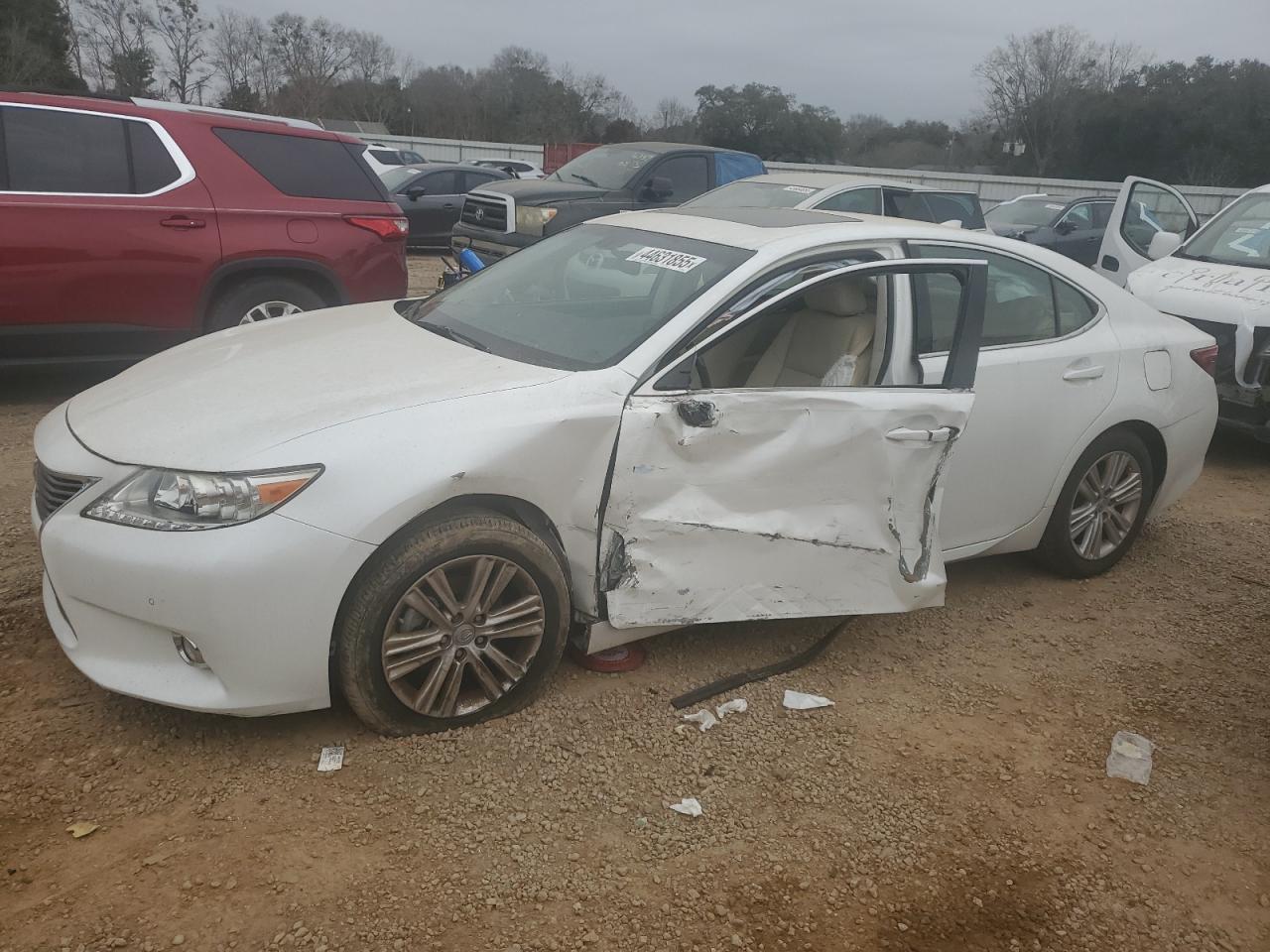 2015 Lexus ES - Image 1