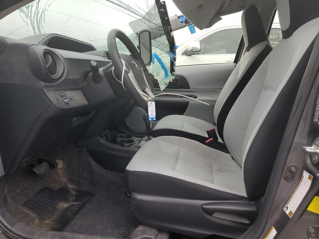 2014 Toyota Prius - Image 7