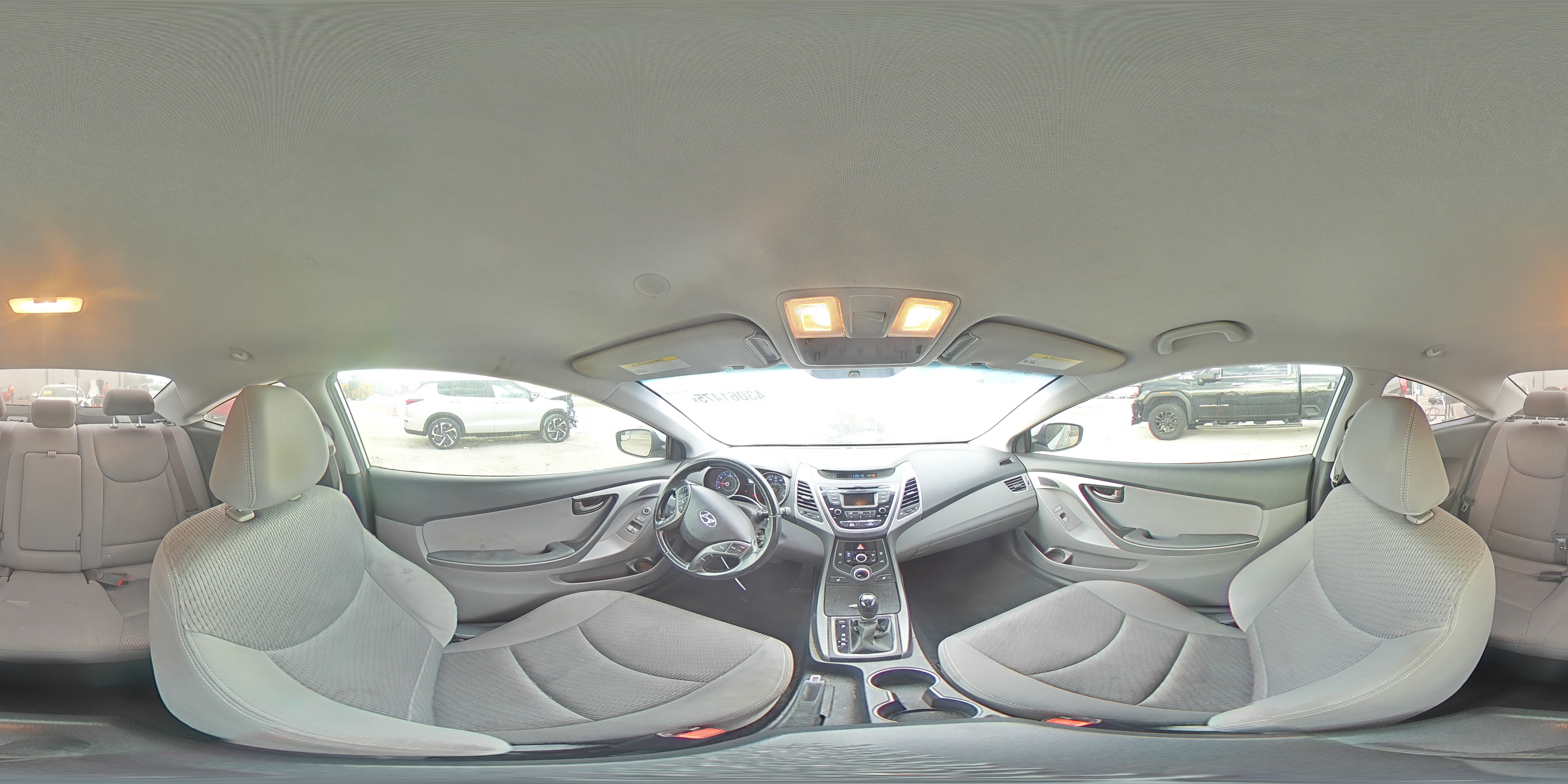2014 Hyundai Elantra - Image 13
