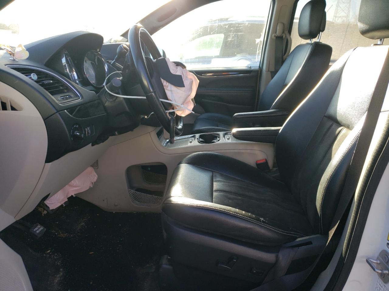 2019 Dodge Caravan - Image 7