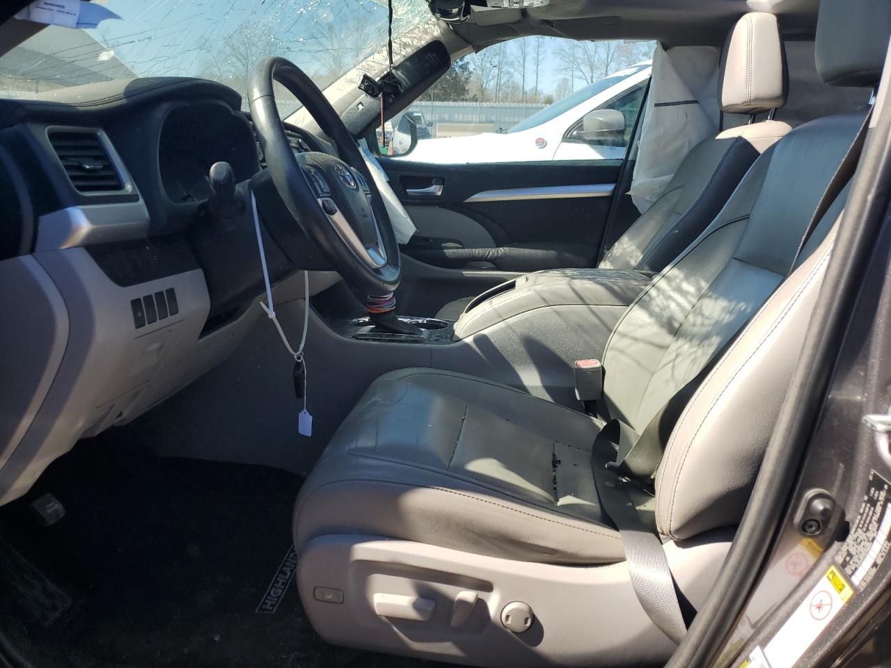 2014 Toyota Highlander - Image 7