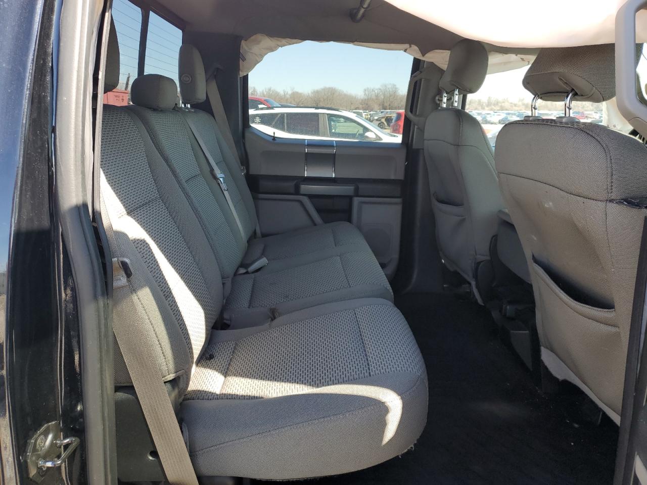 2016 Ford F-150 - Image 10