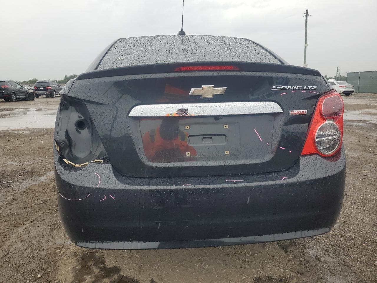 2015 Chevrolet Sonic - Image 6
