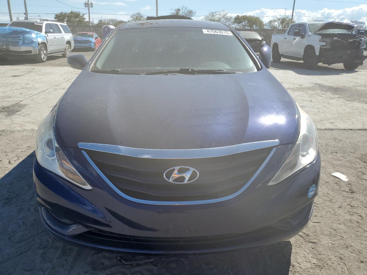 2012 Hyundai Sonata - Image 5
