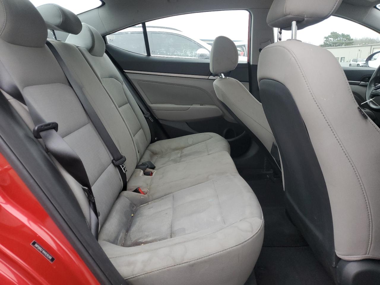 2017 Hyundai Elantra - Image 10