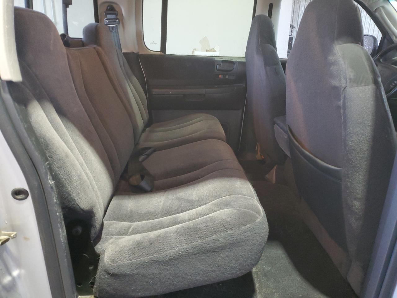2003 Dodge Dakota - Image 10