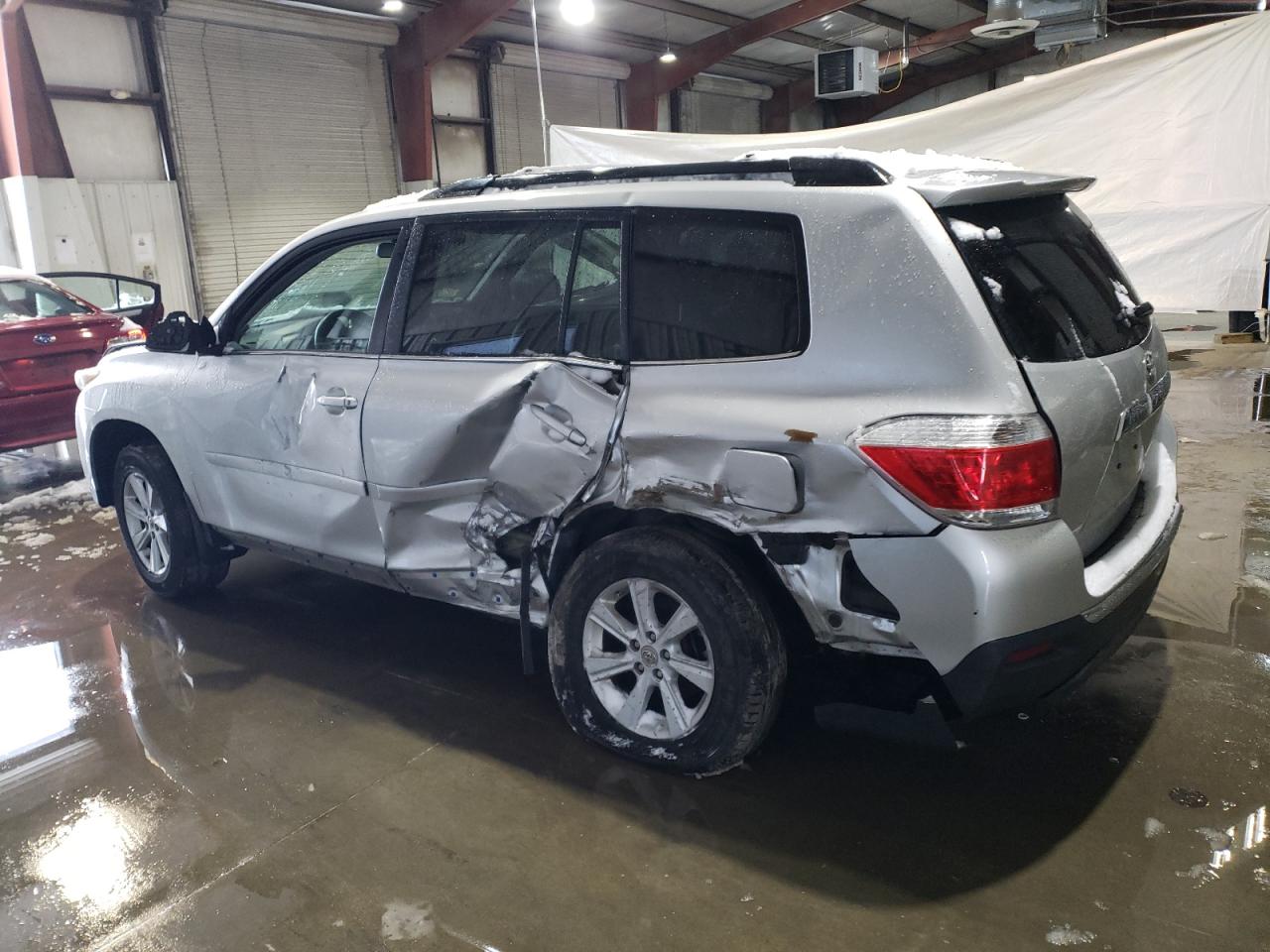 2011 Toyota Highlander - Image 2