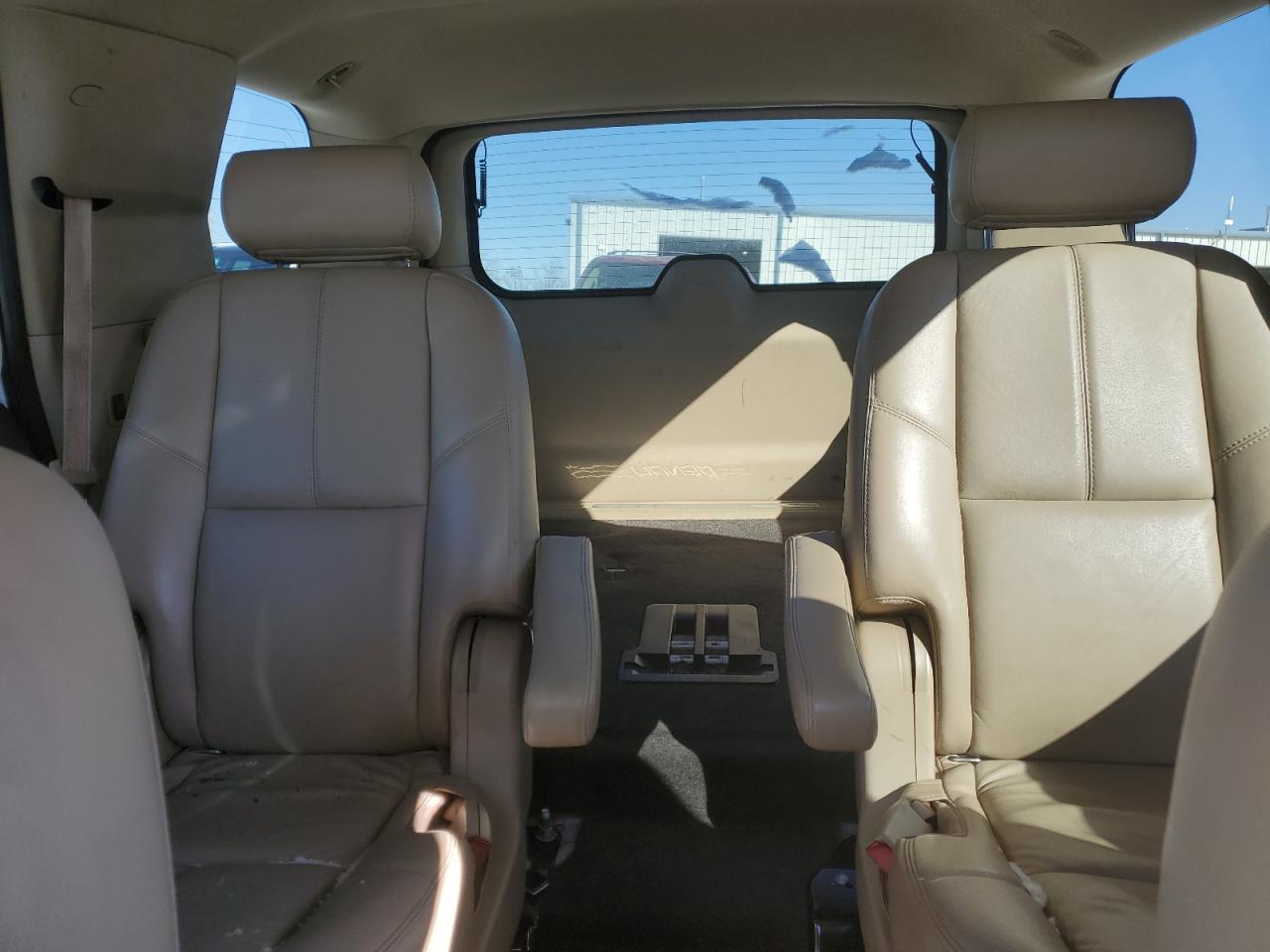 2009 GMC Yukon - Image 10
