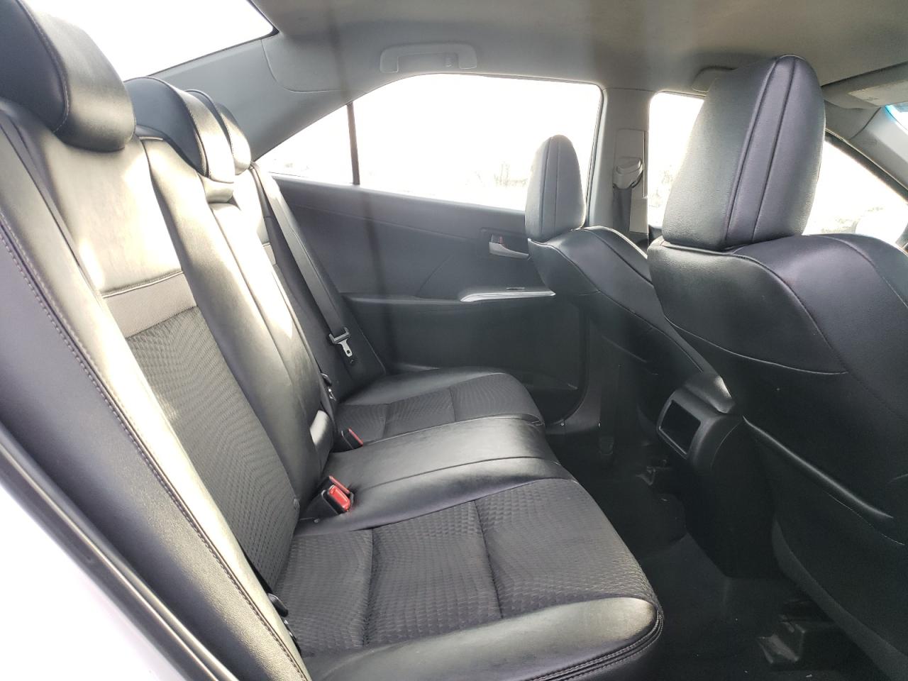 2012 Toyota Camry - Image 10