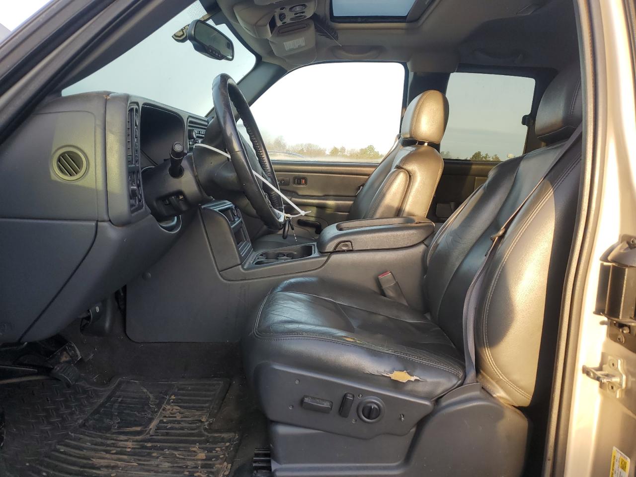 2006 Chevrolet Silverado - Image 7