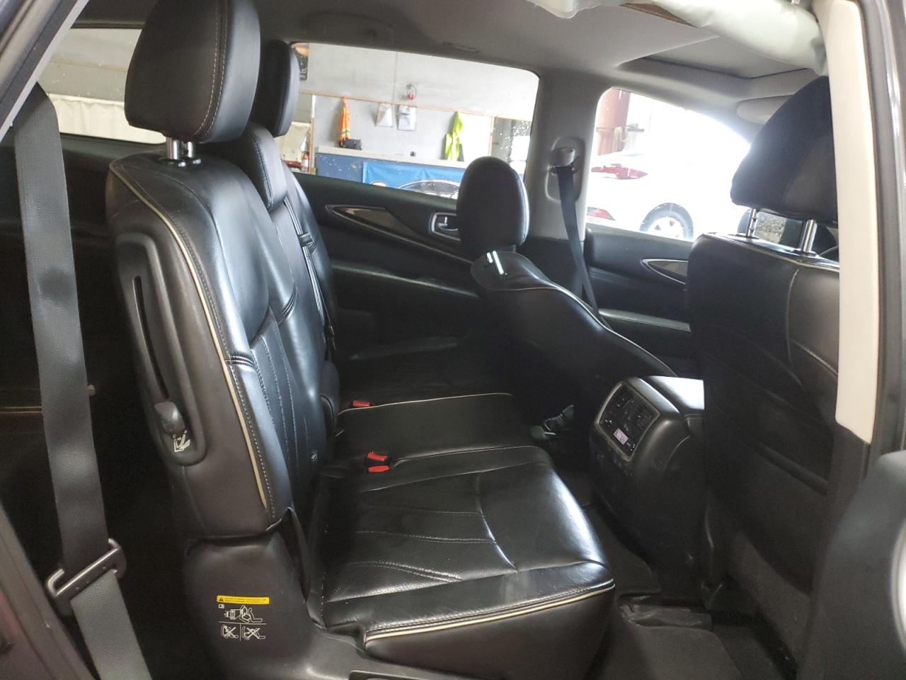 2016 Infiniti QX60 - Image 11