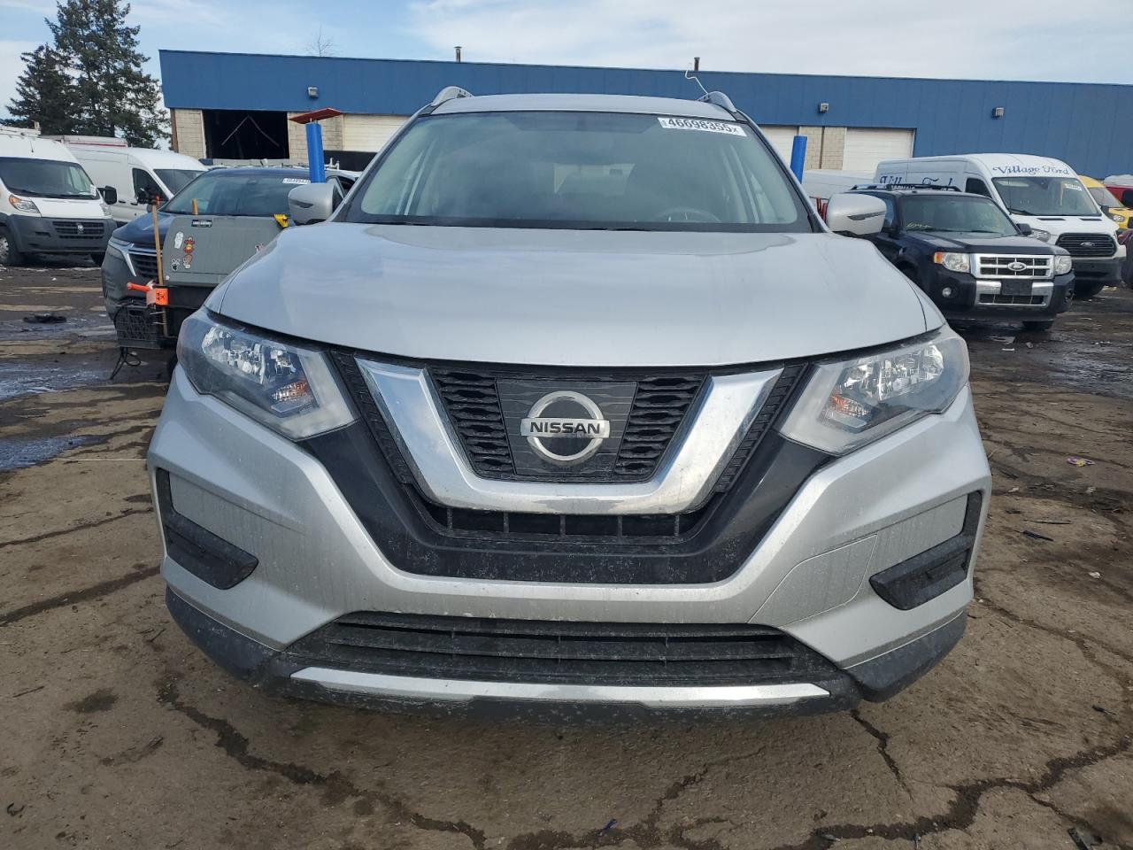 2017 Nissan Rogue - Image 5