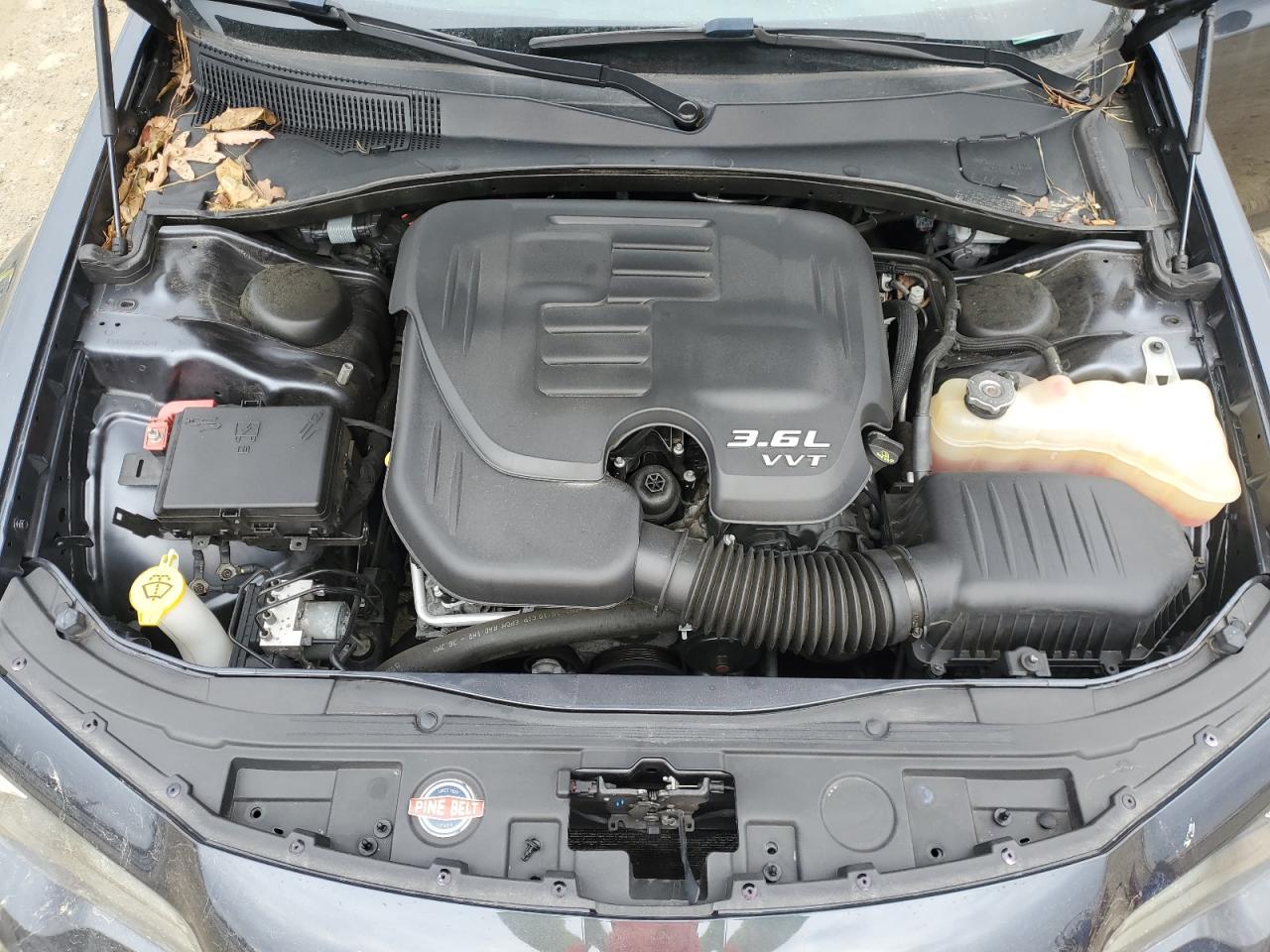 2018 Chrysler 300 - Image 11