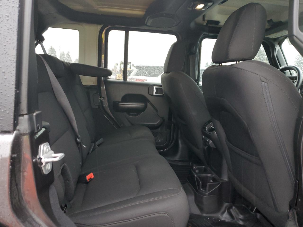 2018 Jeep Wrangler - Image 10