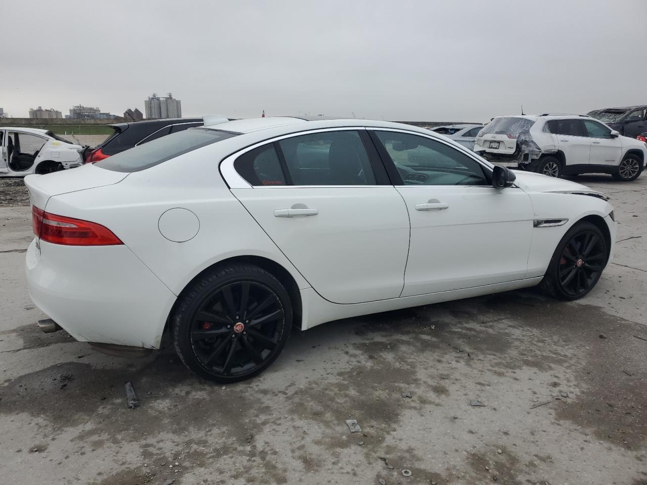 2019 Jaguar XE - Image 3
