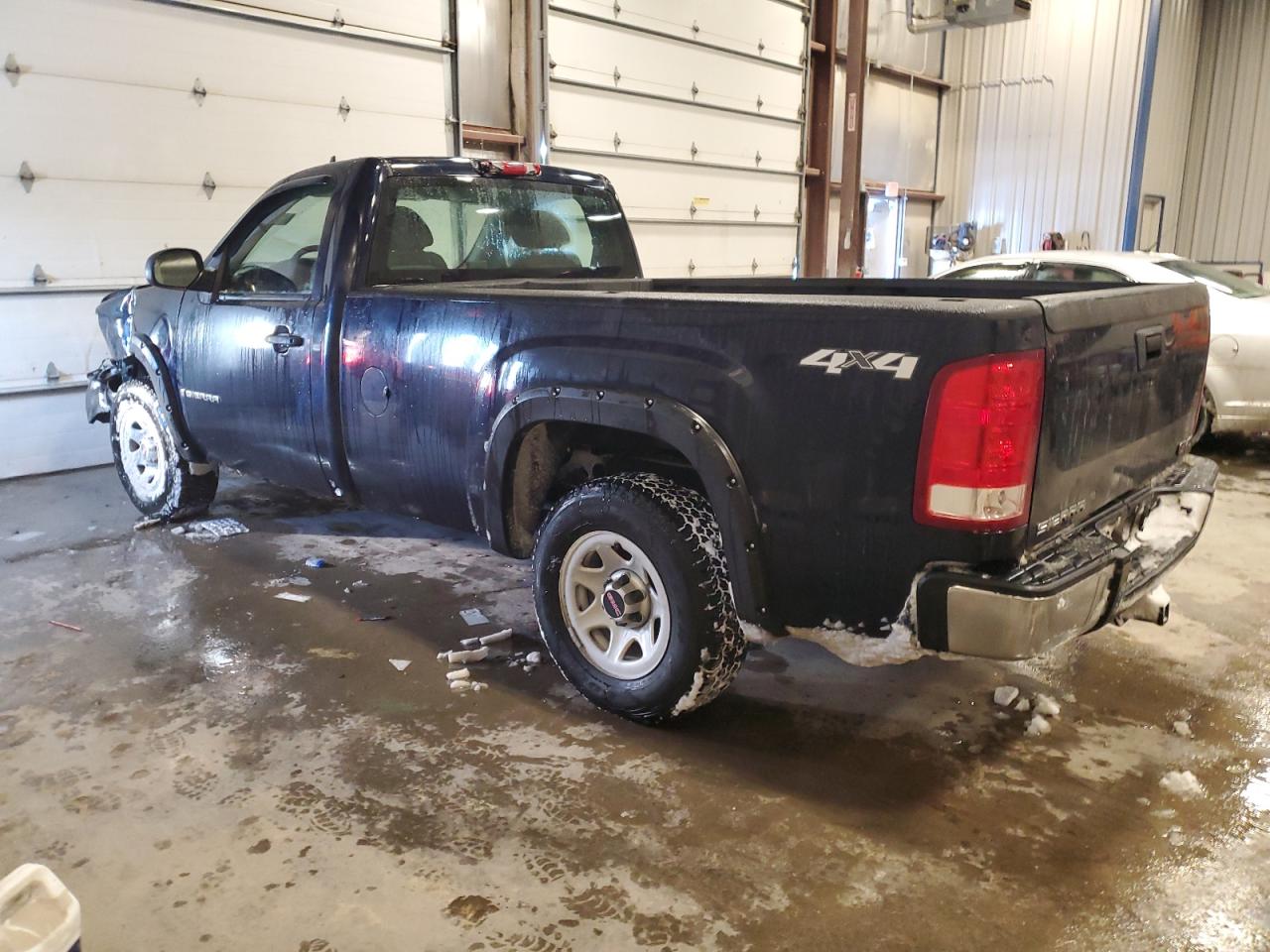 2008 GMC Sierra - Image 2
