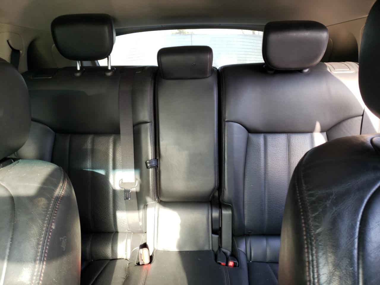 2015 Infiniti QX70 - Image 10