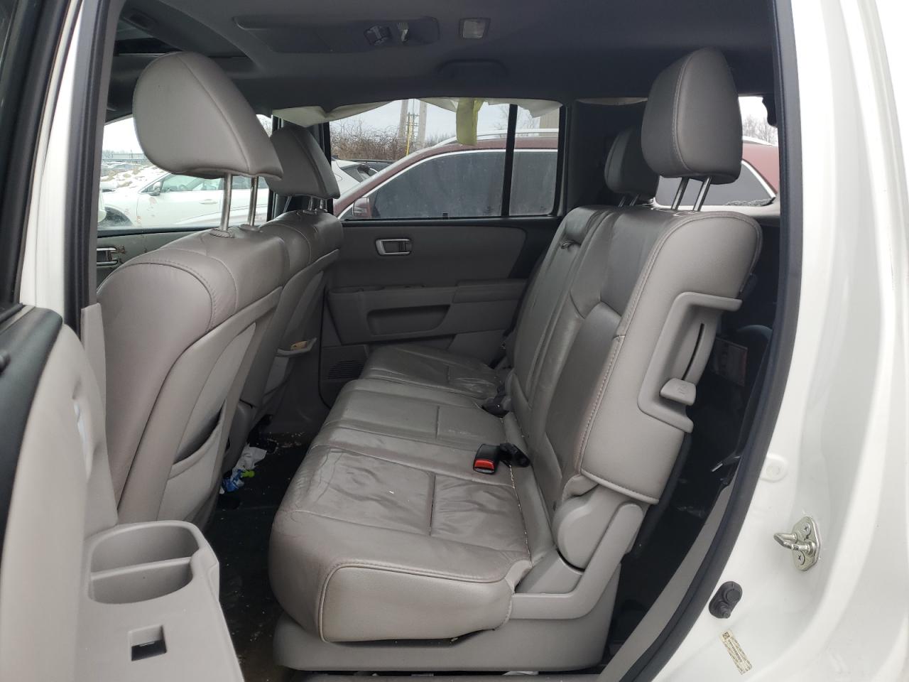 2014 Honda Pilot - Image 11