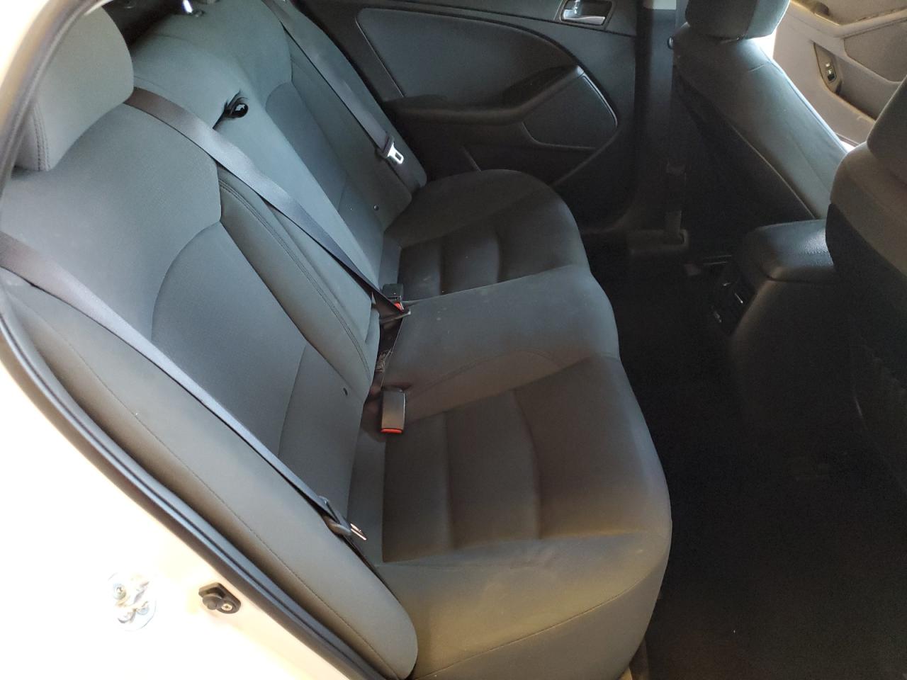 2016 Kia Optima - Image 10