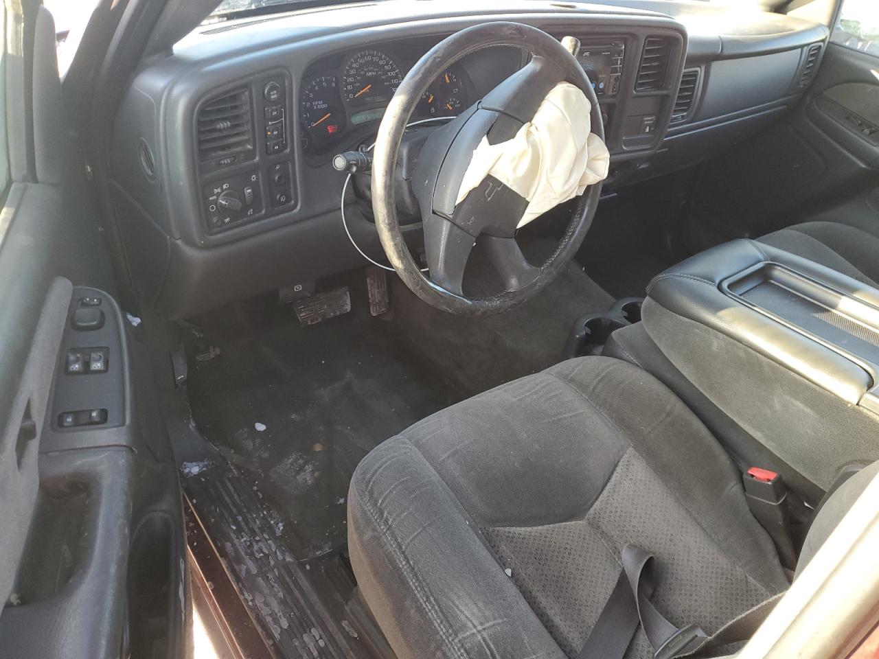 2003 Chevrolet Silverado - Image 8