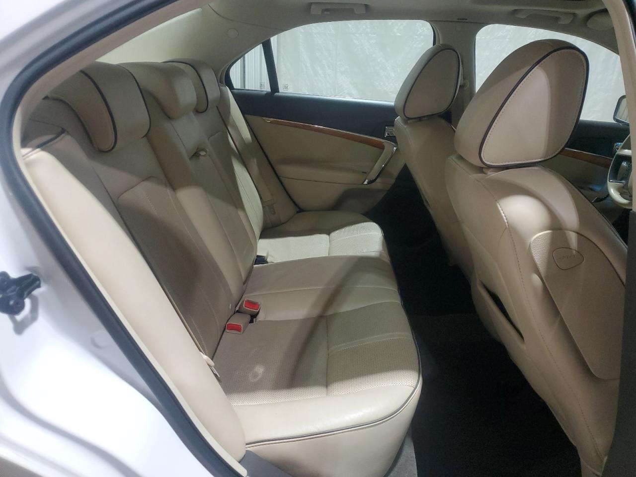 2010 Lincoln MKZ - Image 10