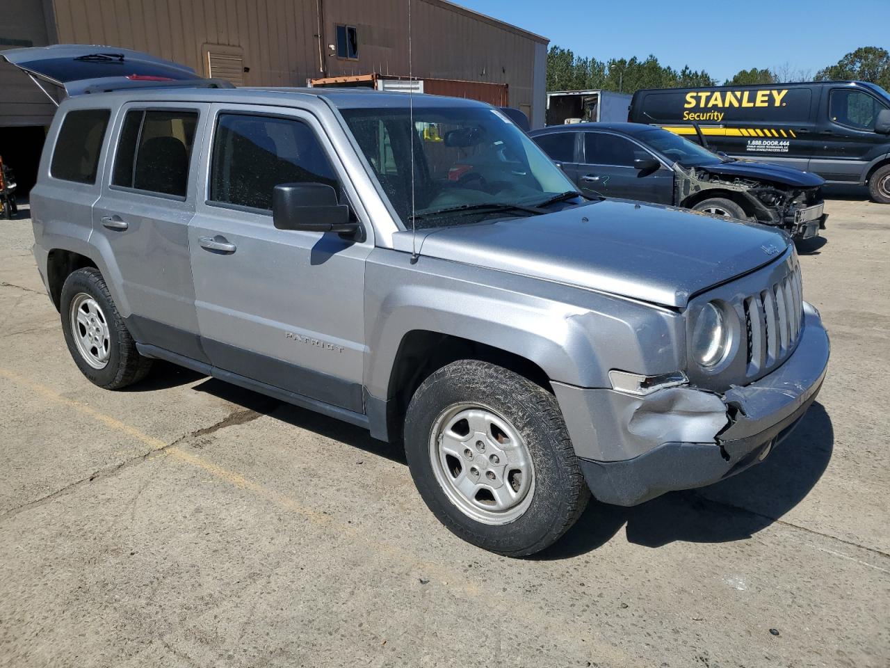 2016 Jeep Liberty (Patriot) - Image 4
