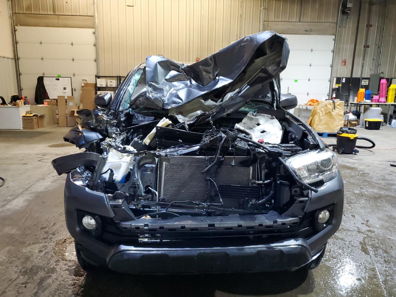 2018 Toyota Tacoma - Image 5