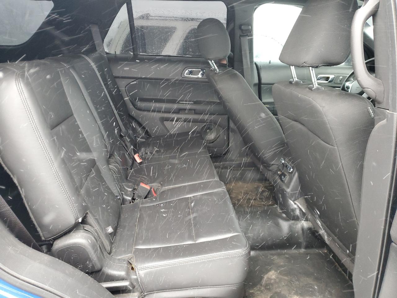 2015 Ford Explorer - Image 11