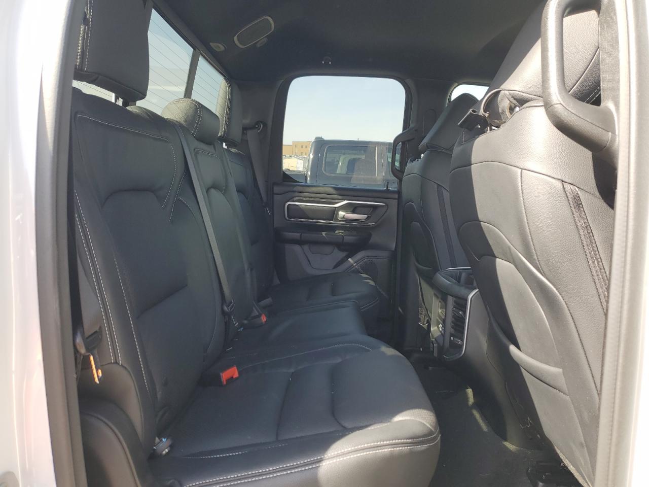 2022 RAM 1500 - Image 10