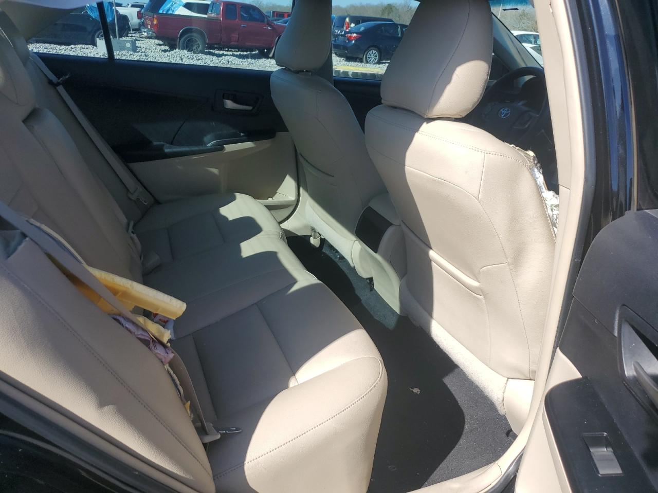 2014 Toyota Camry - Image 11