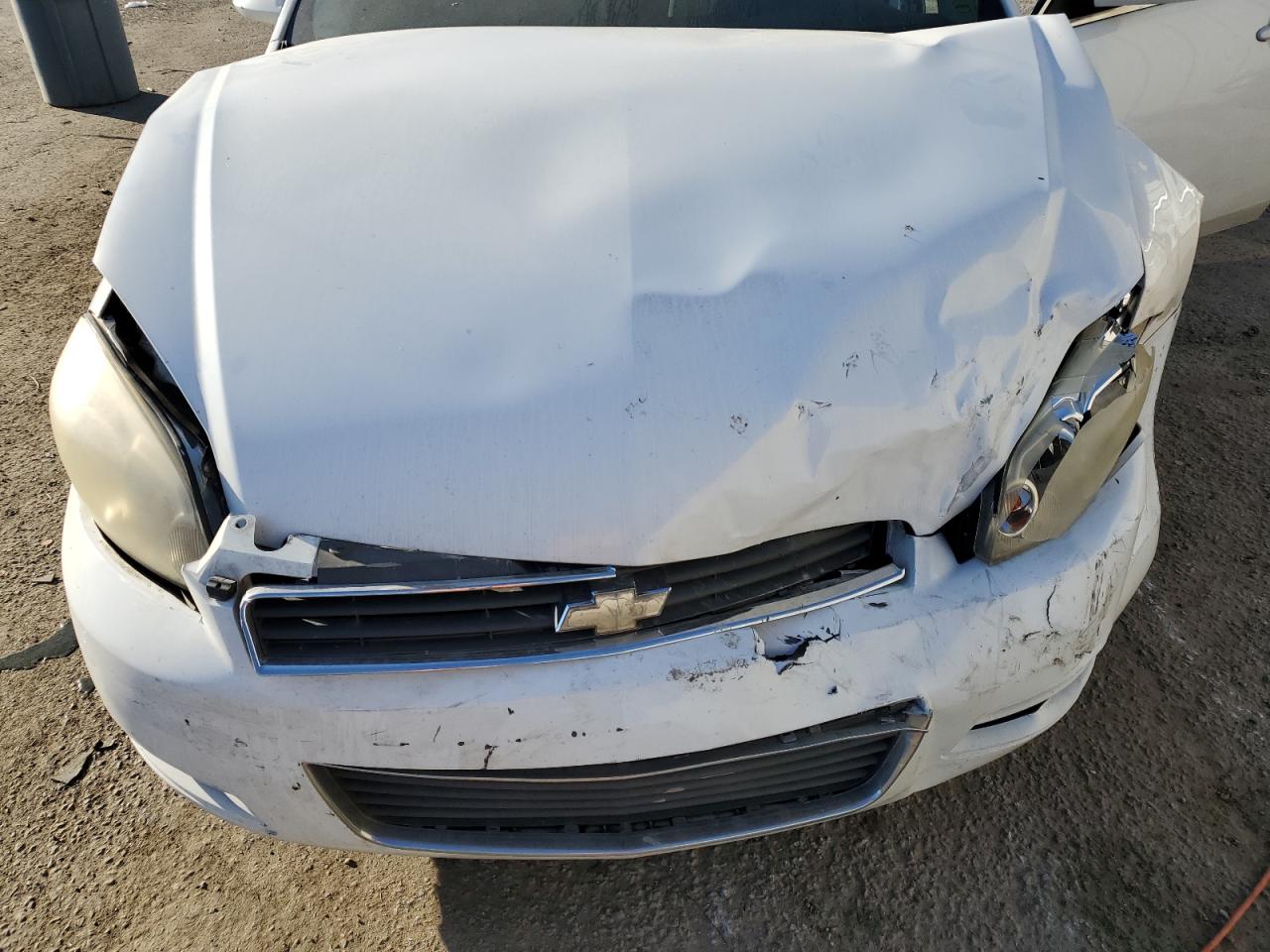 2010 Chevrolet Impala - Image 11