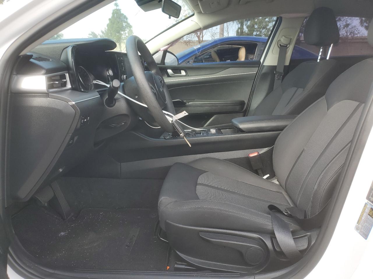 2022 Kia K5 - Image 7