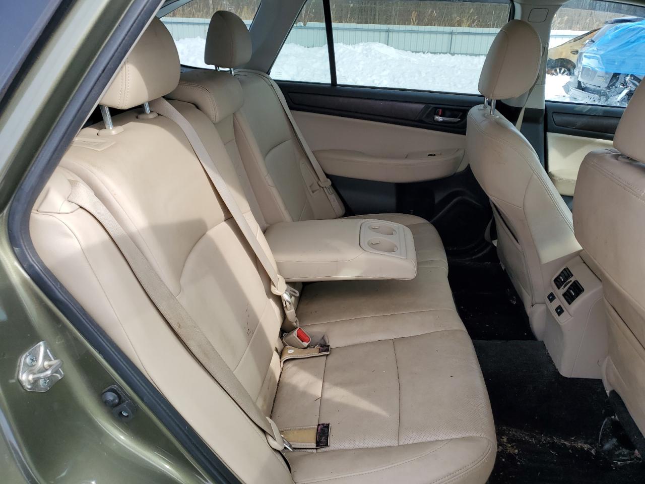 2015 Subaru Outback - Image 11
