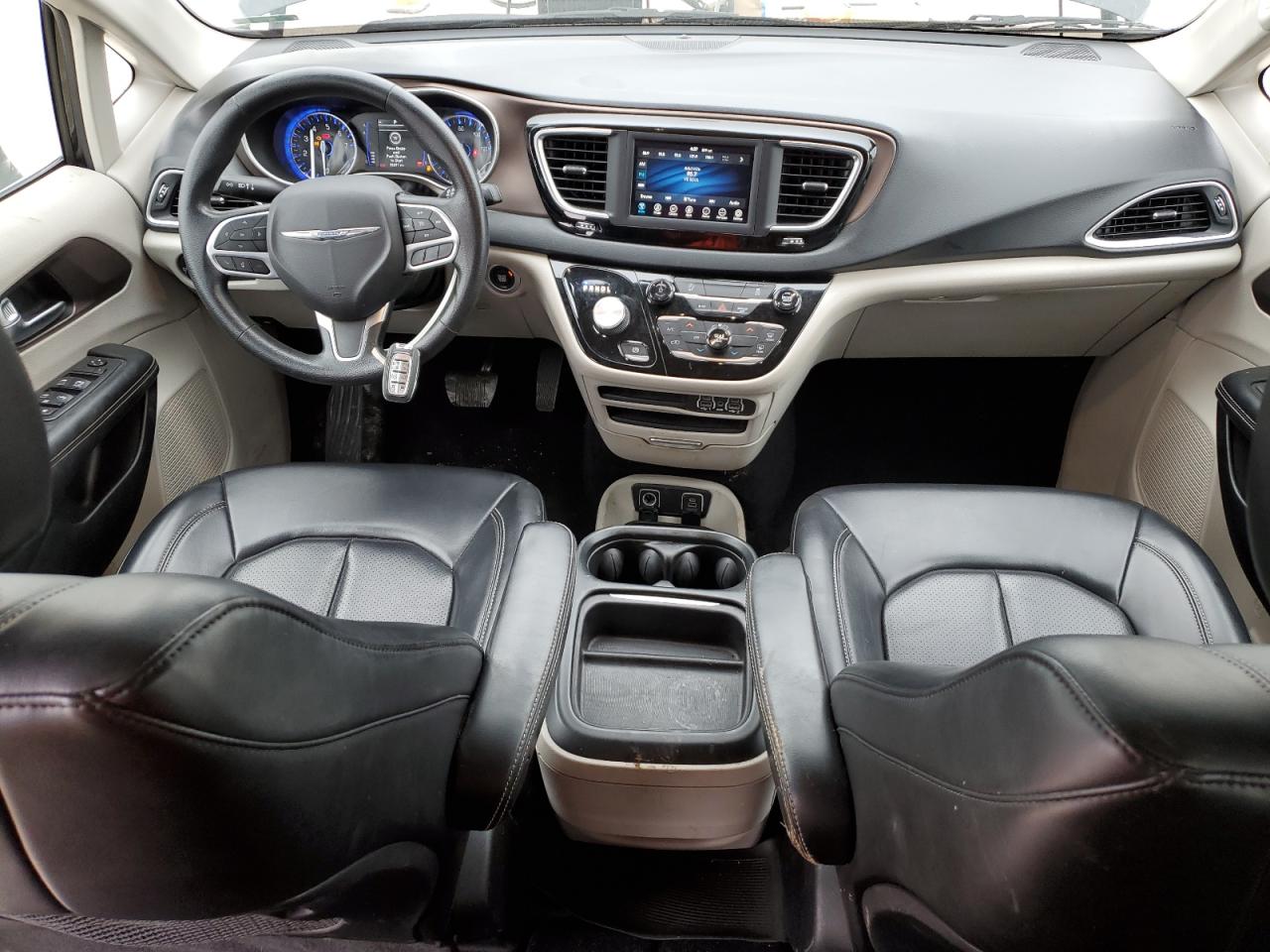 2021 Chrysler Voyager - Image 8