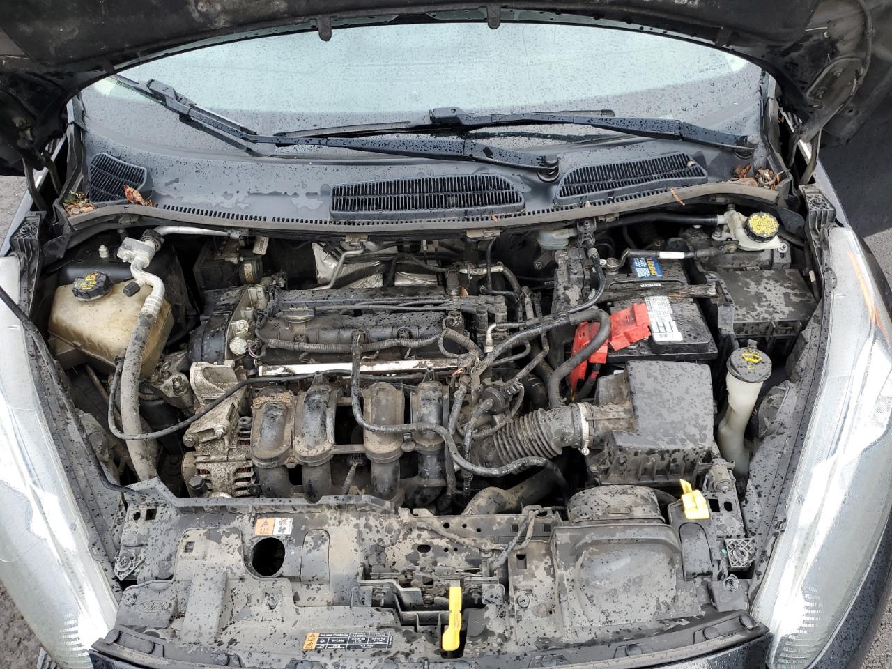 2014 Ford Fiesta - Image 12