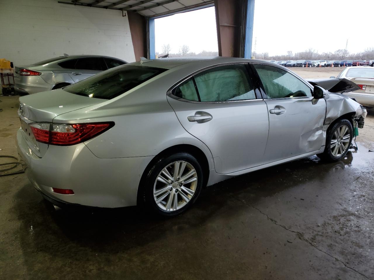 2014 Lexus ES - Image 3