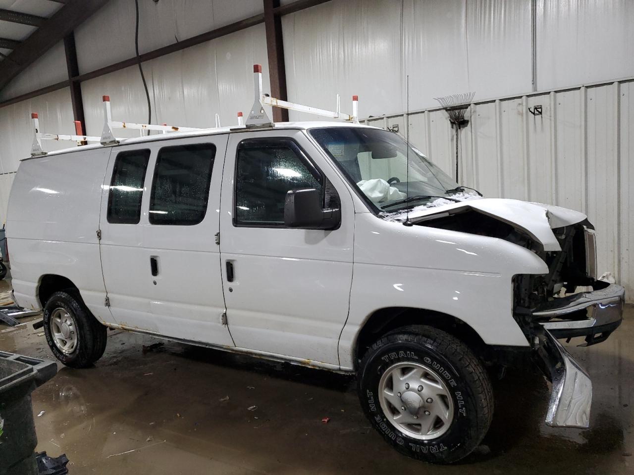 2014 Ford Econoline - Image 4