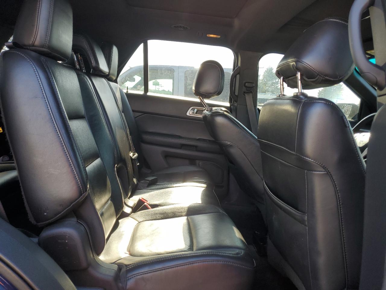 2011 Ford Explorer - Image 11