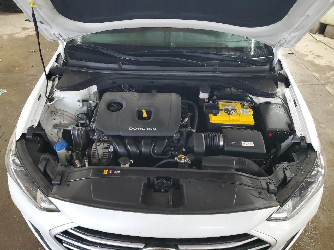 2018 Hyundai Elantra - Image 11