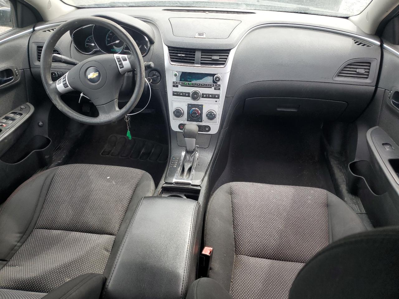 2011 Chevrolet Malibu - Image 8
