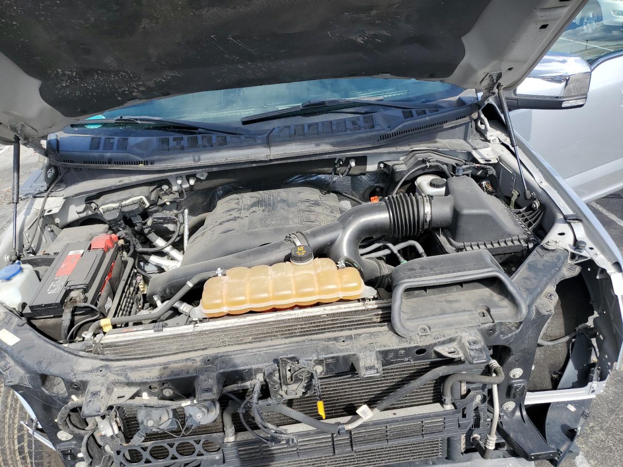 2015 Ford F-150 - Image 11